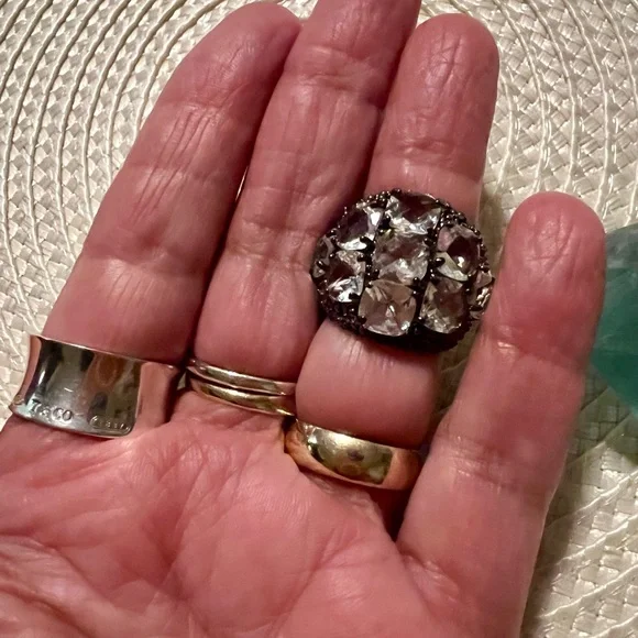 Vintage Rare Kenneth Jay Lane Elegant Statement Cocktail Crystal Ring - Picture 2 of 9